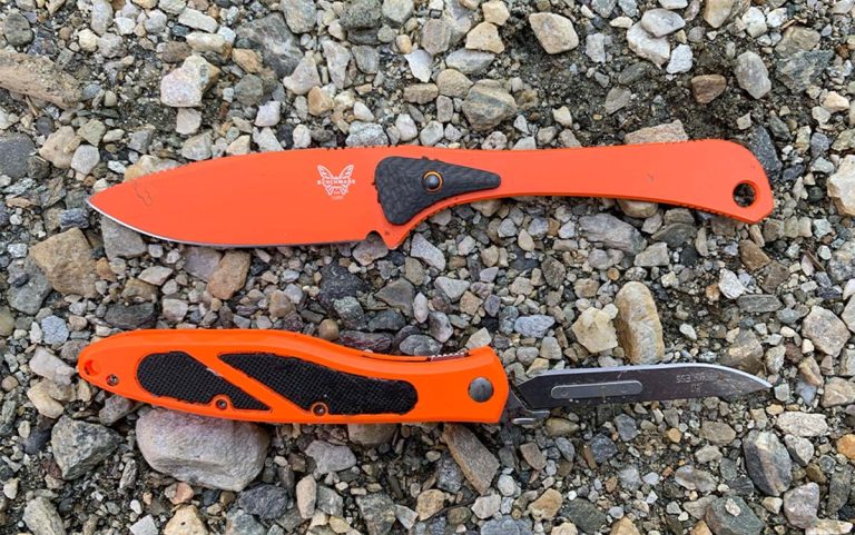 Folding Vs Fixed Blade Hunting Knife